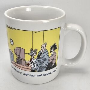 Retro 1990's Rich Tennants 'Don't Panic!' Computerworld Mug